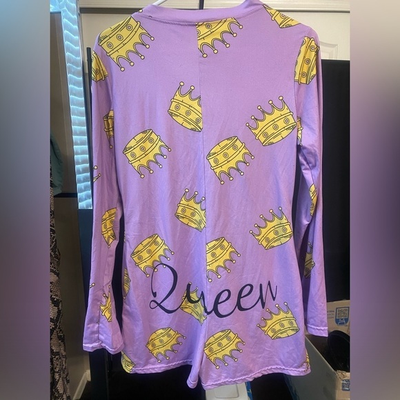 ‼️👑 Queen Sleep Romper👑‼️ - Picture 5 of 5